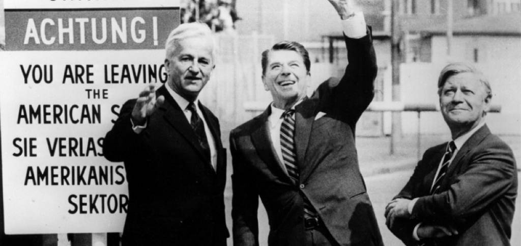 Richard von Weizsaecker, con Ronald Reagan e il cancelliere Helmut Schmidt 